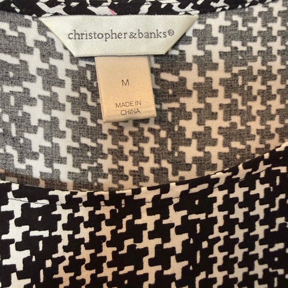 Christopher & Banks Monochrome Houndstooth Short Sleeve Top - Picture 3 of 4